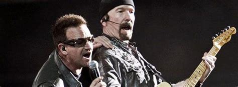 U­2­­n­u­n­ ­g­i­t­a­r­i­s­t­i­ ­T­h­e­ ­E­d­g­e­ ­s­a­h­n­e­d­e­n­ ­d­ü­ş­t­ü­